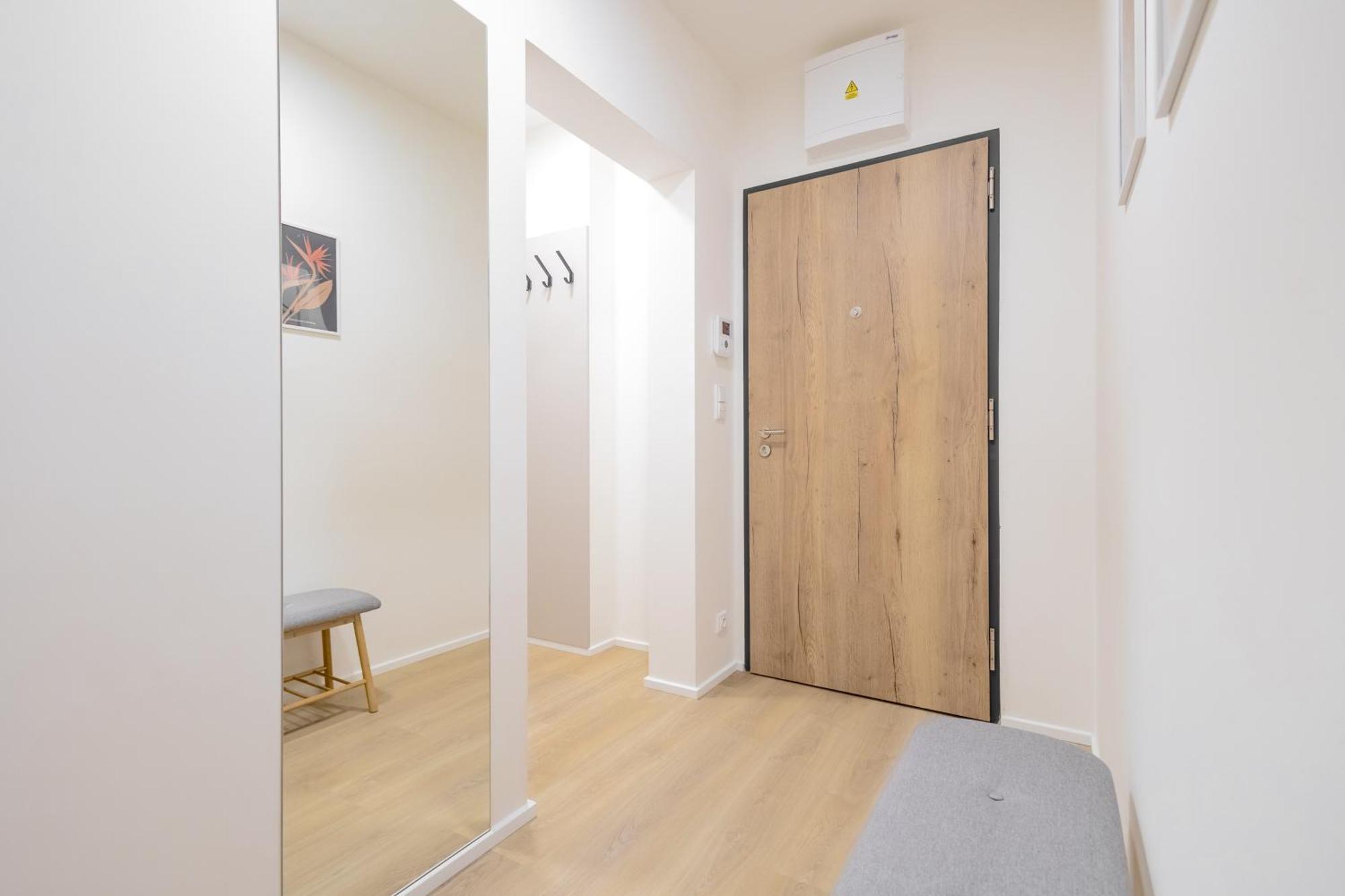 شقة Bright 2Br - 8Th Floor, Balcony, Free Parking - By Gravity براغ المظهر الخارجي الصورة