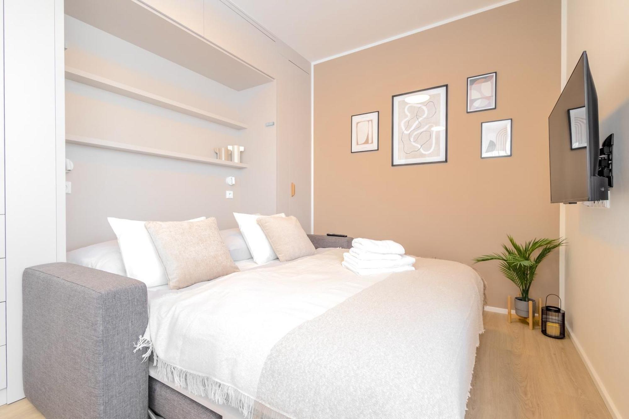 شقة Bright 2Br - 8Th Floor, Balcony, Free Parking - By Gravity براغ المظهر الخارجي الصورة
