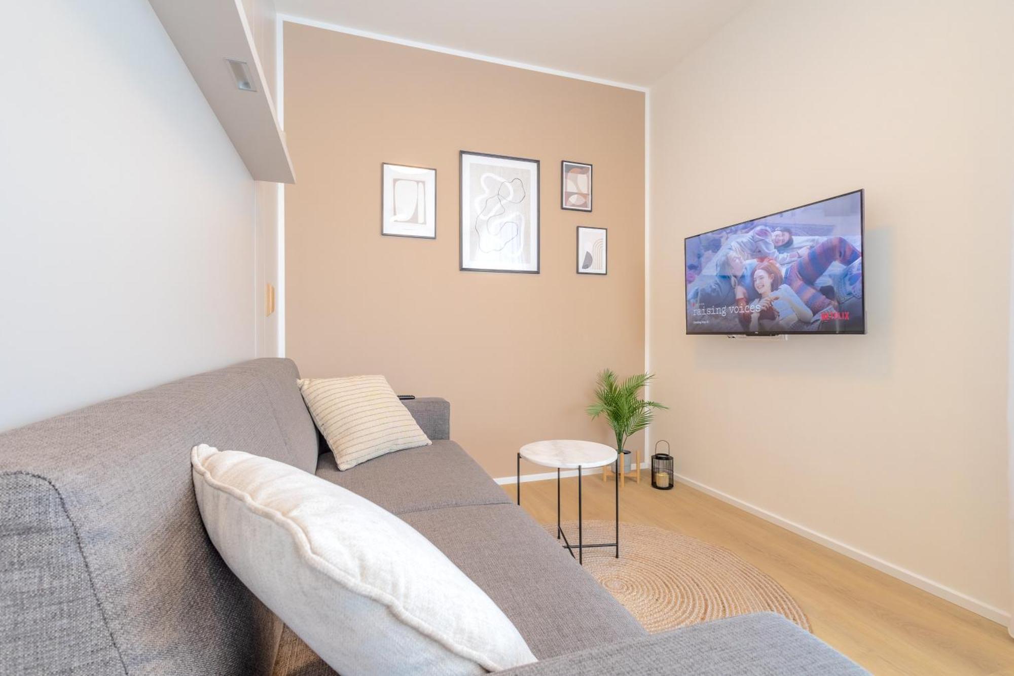 شقة Bright 2Br - 8Th Floor, Balcony, Free Parking - By Gravity براغ المظهر الخارجي الصورة