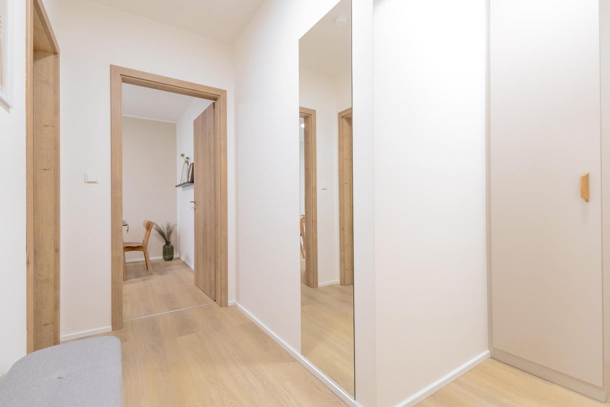 شقة Bright 2Br - 8Th Floor, Balcony, Free Parking - By Gravity براغ المظهر الخارجي الصورة