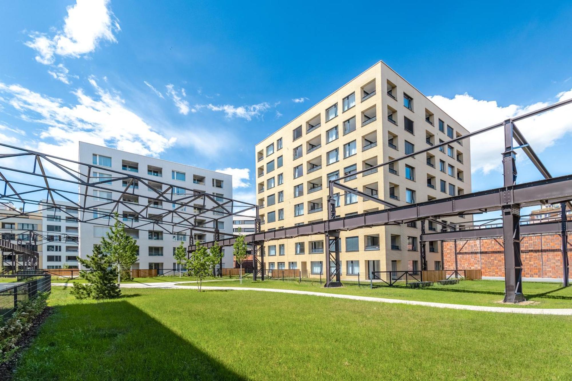 شقة Bright 2Br - 8Th Floor, Balcony, Free Parking - By Gravity براغ المظهر الخارجي الصورة