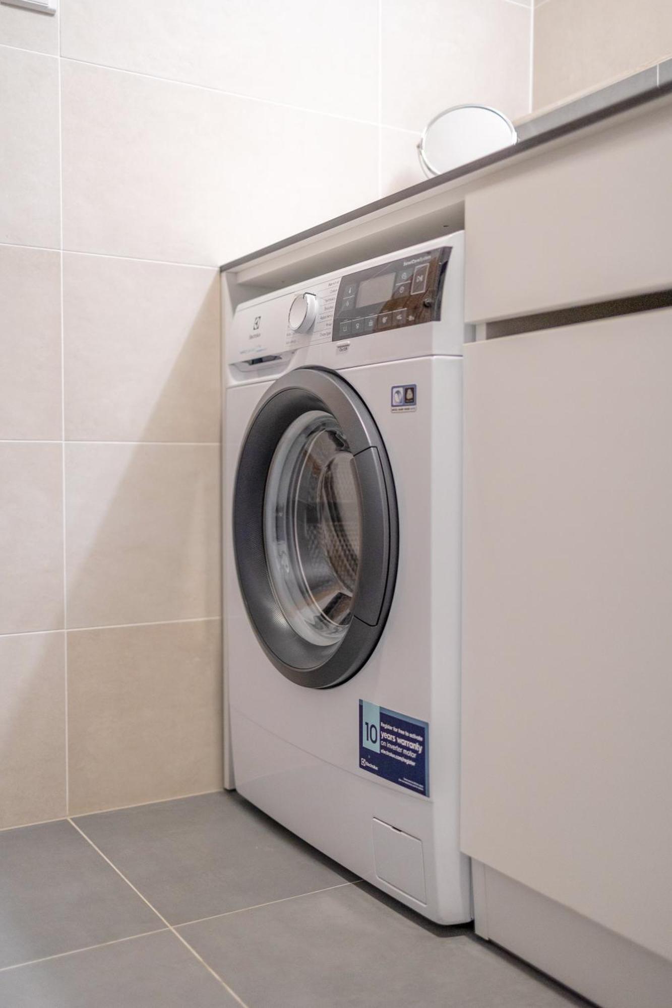 شقة Bright 2Br - 8Th Floor, Balcony, Free Parking - By Gravity براغ المظهر الخارجي الصورة