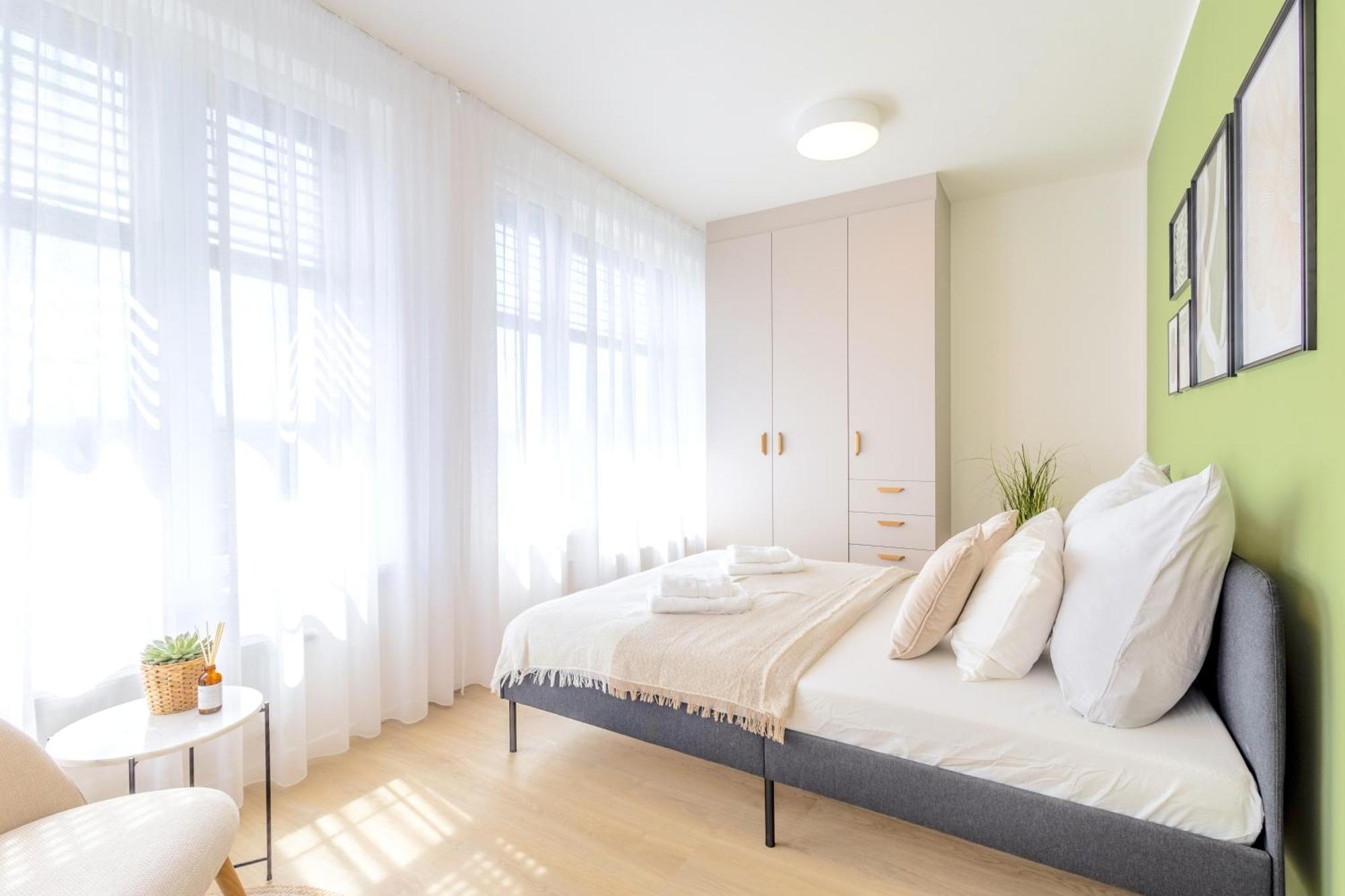 شقة Bright 2Br - 8Th Floor, Balcony, Free Parking - By Gravity براغ المظهر الخارجي الصورة